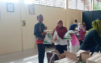 Pekon Fajar Agung Salurkan Bantuan Sosial Ketahanan Pangan kepada 252 KPM